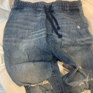 Divided jeans